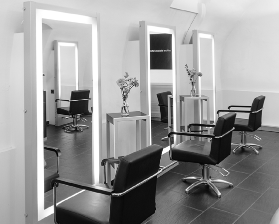 Coiffure Black and White